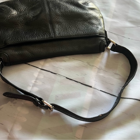 Black Genuine Leather Brooks Brothers Baguette Shoulder Bag with Several Pockets - Picture 11 of 16